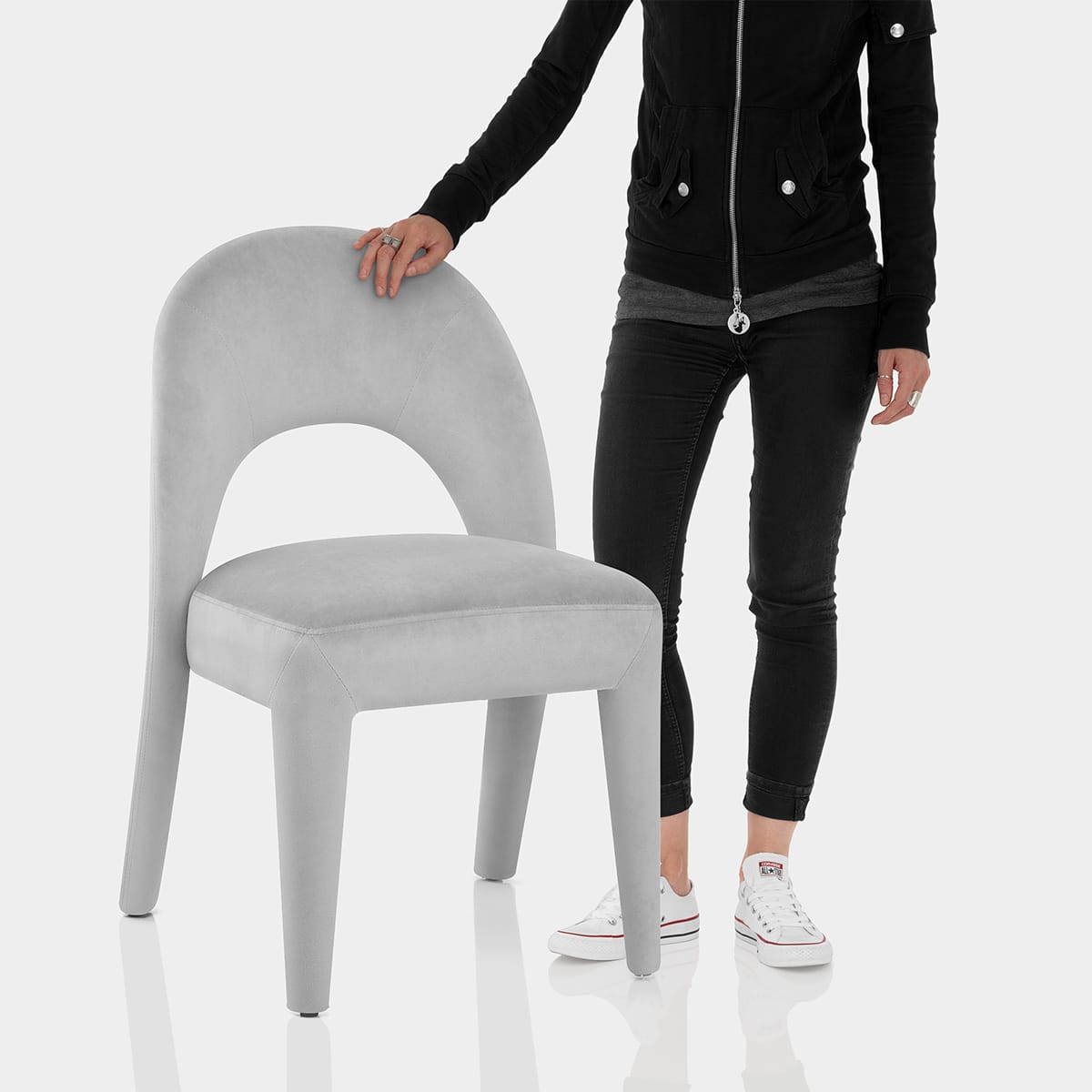 Amore Chair Grey Velvet Features Image