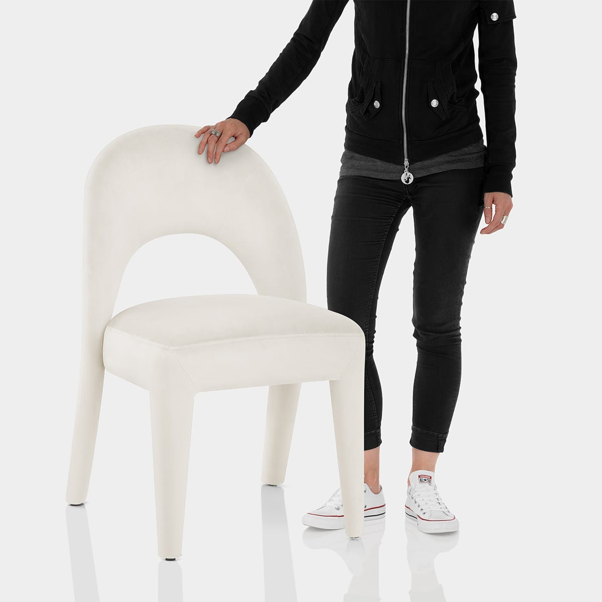 Amore Chair Ivory Velvet Features Image