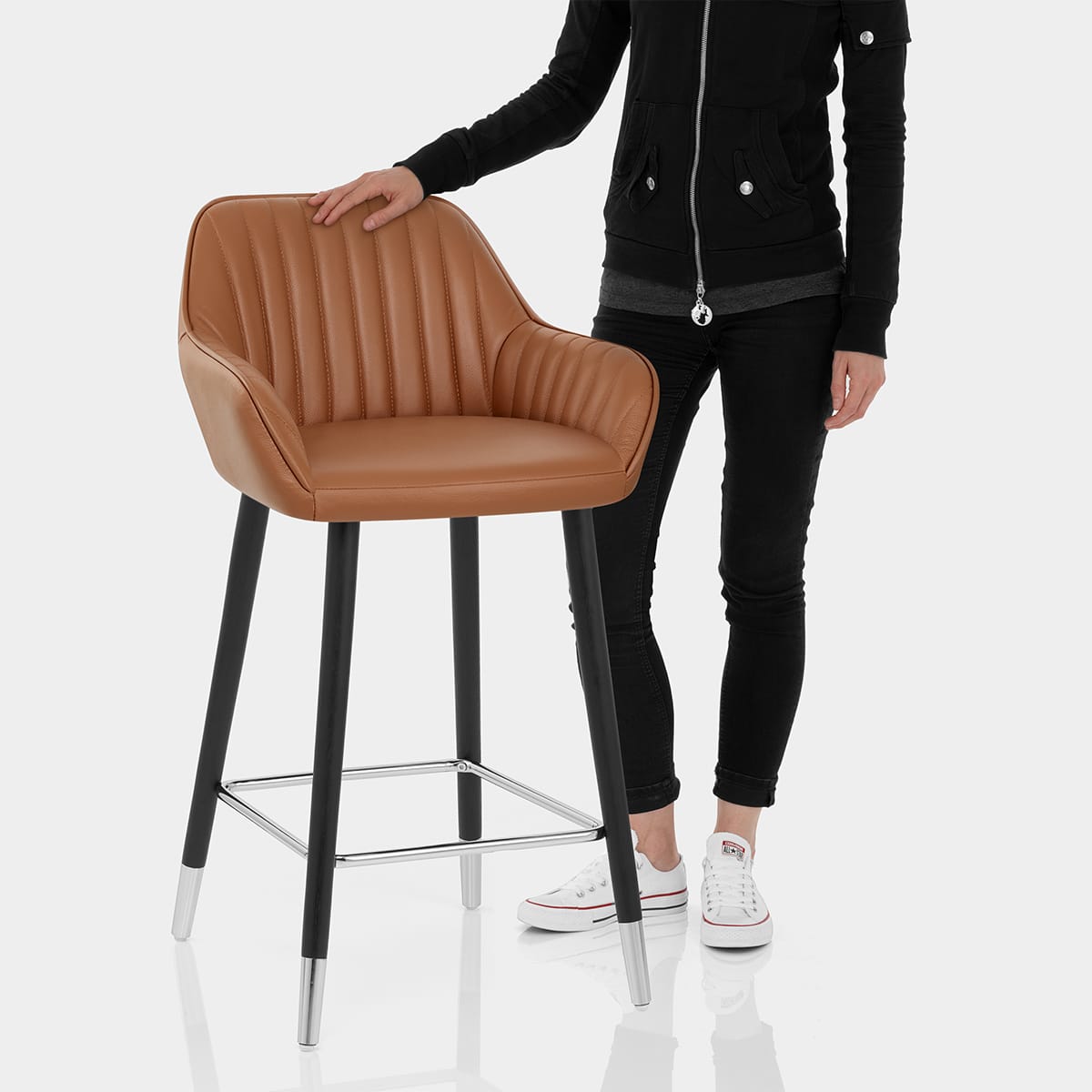 Apres Grande Stool Real Leather Brown Features Image