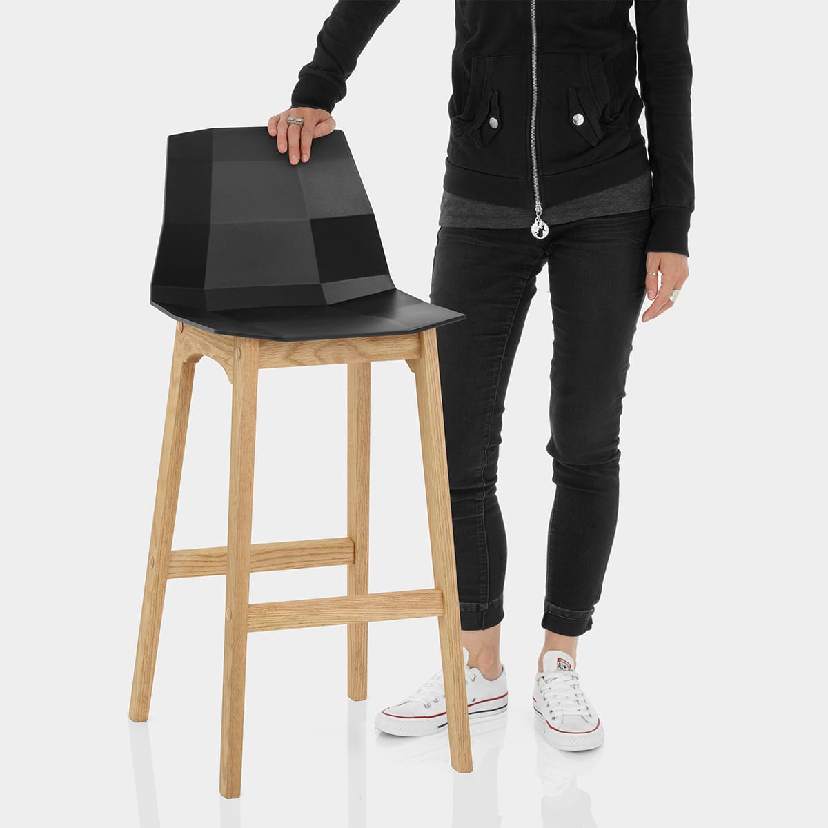 Bali Oak & Black Bar Stool Features Image