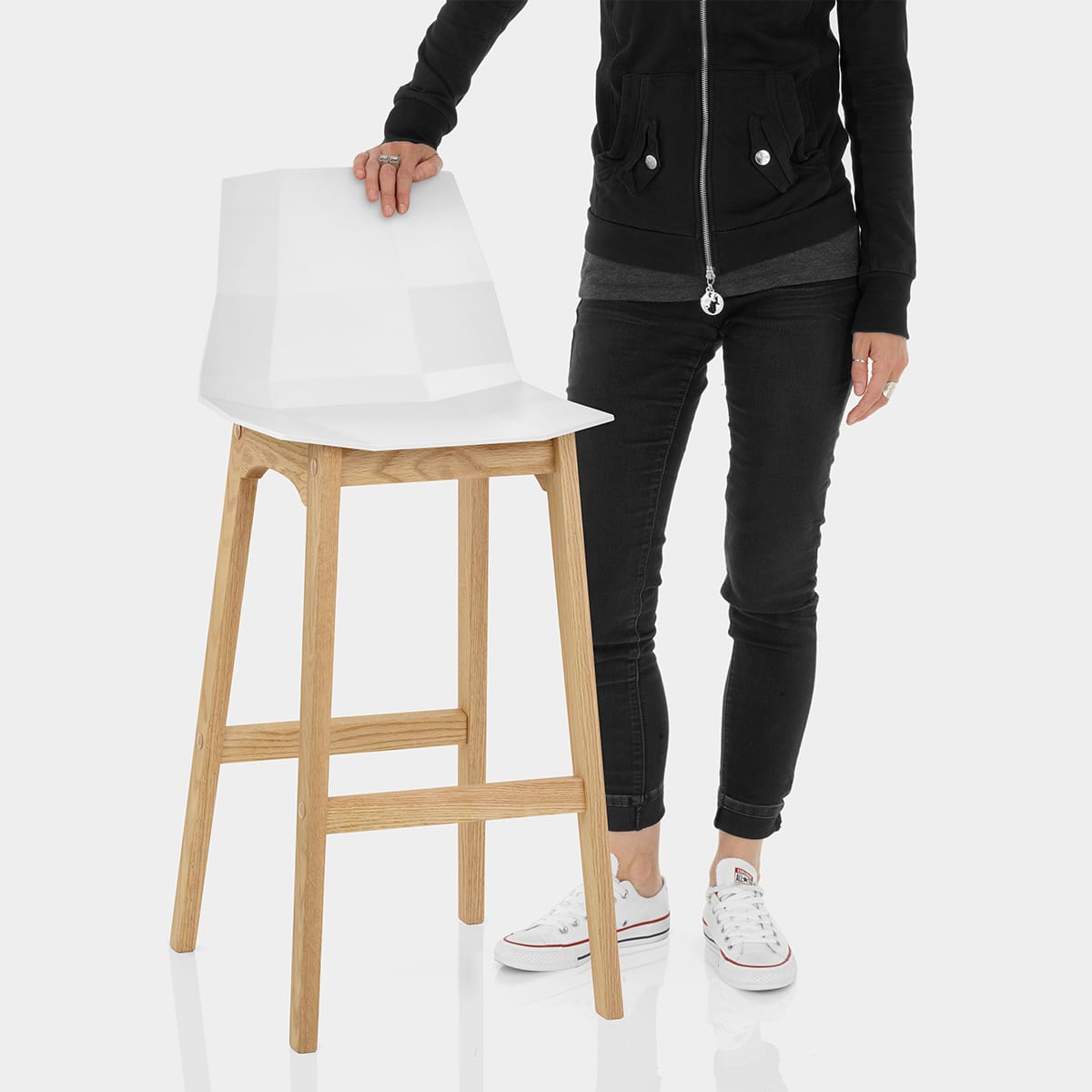 Bali Oak & White Bar Stool Features Image