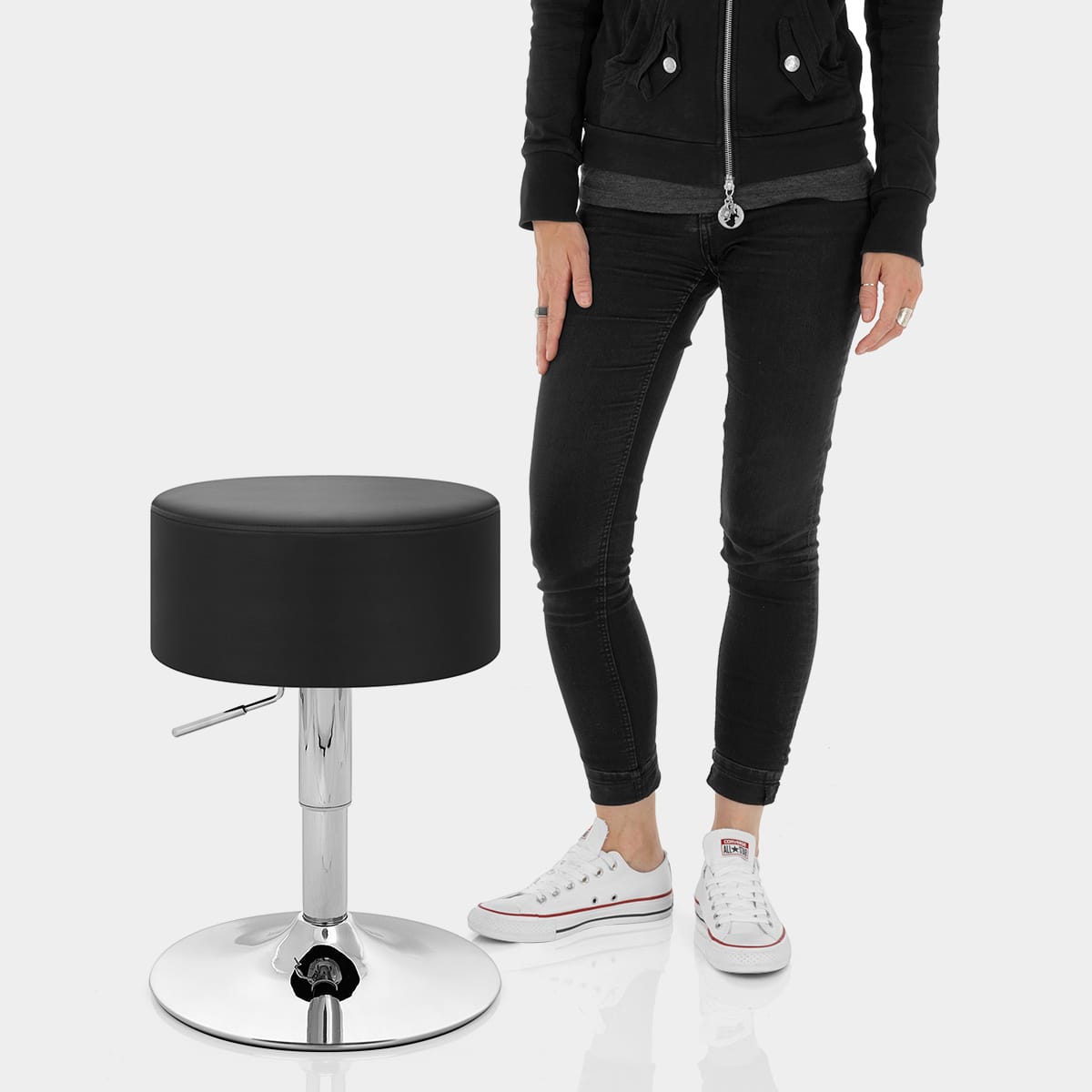 Bullet Stool Black Features Image