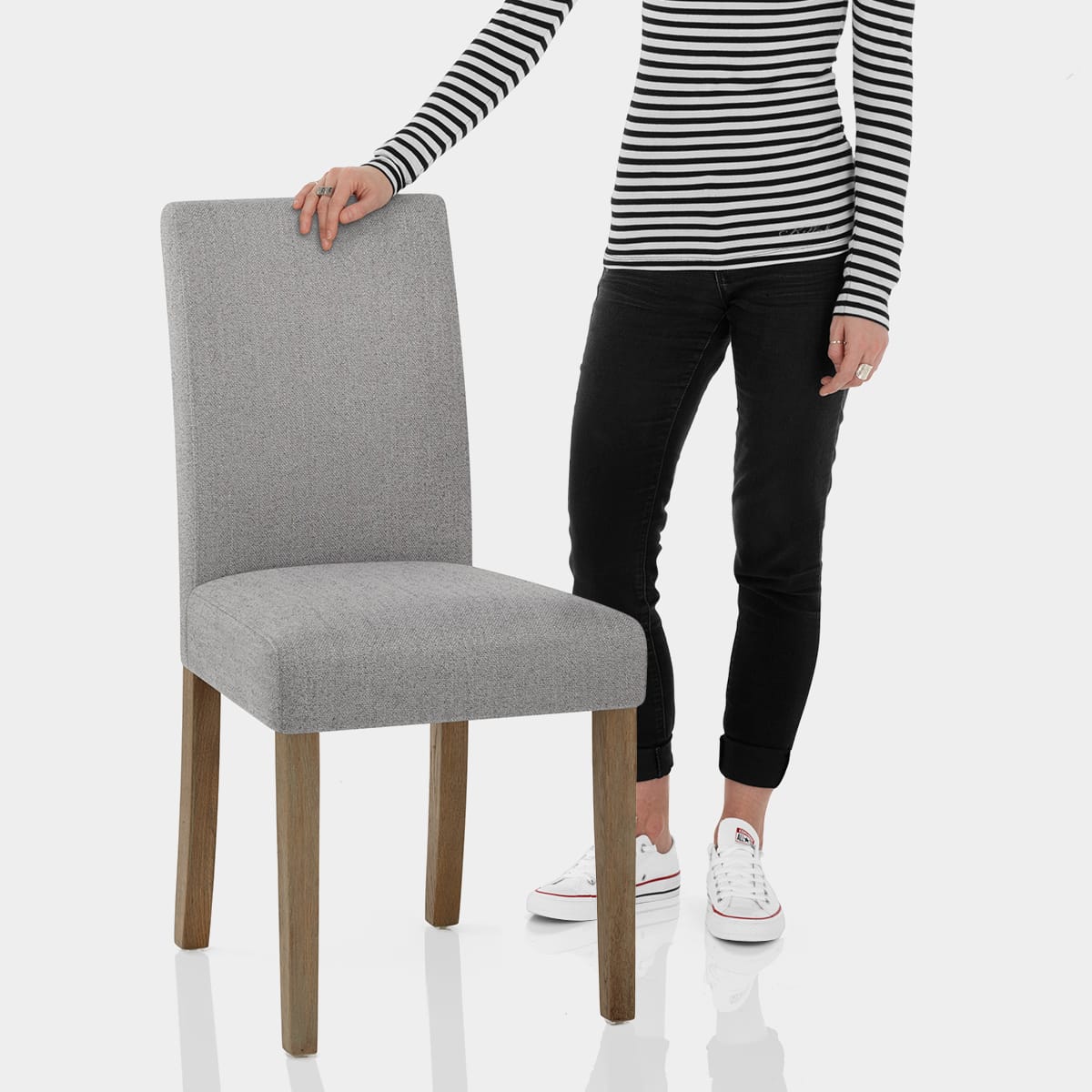 Chicago Oak Chair Grey Fabric Features Image