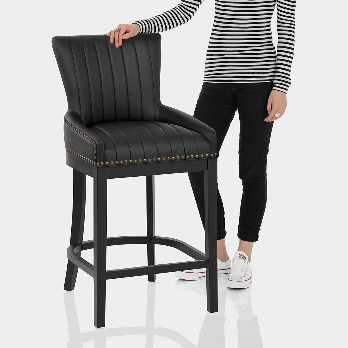 Chiltern Bar Stool Black Features Image