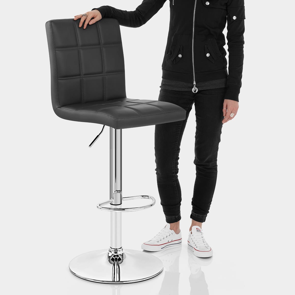 Criss Cross Bar Stool Black Features Image