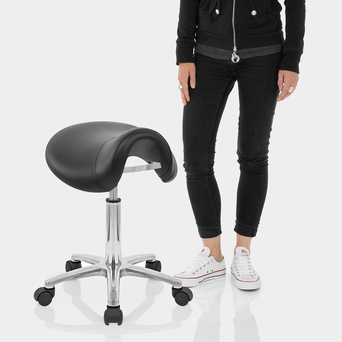 Deluxe Saddle Stool Black Features Image