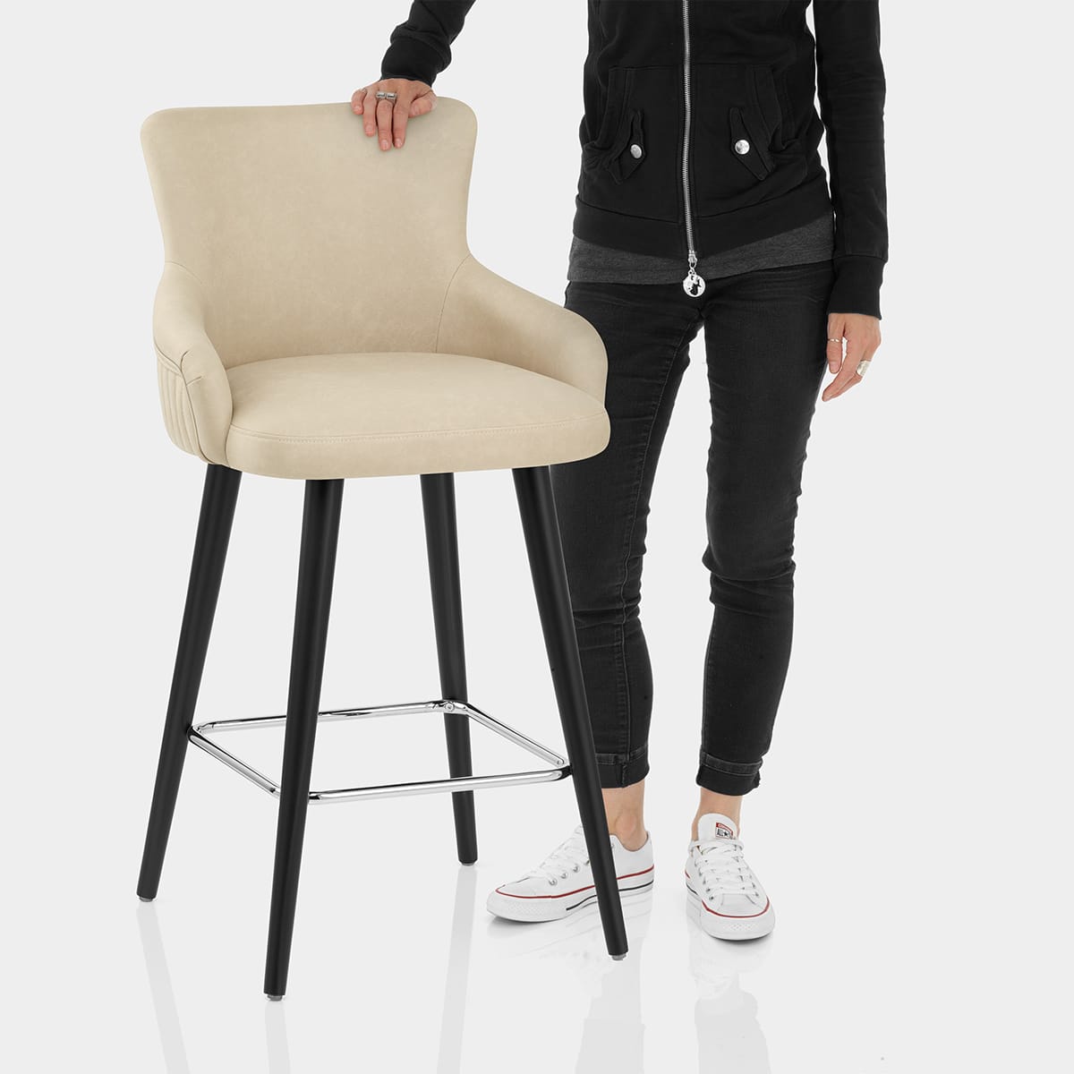 Diablo Bar Stool Beige Features Image