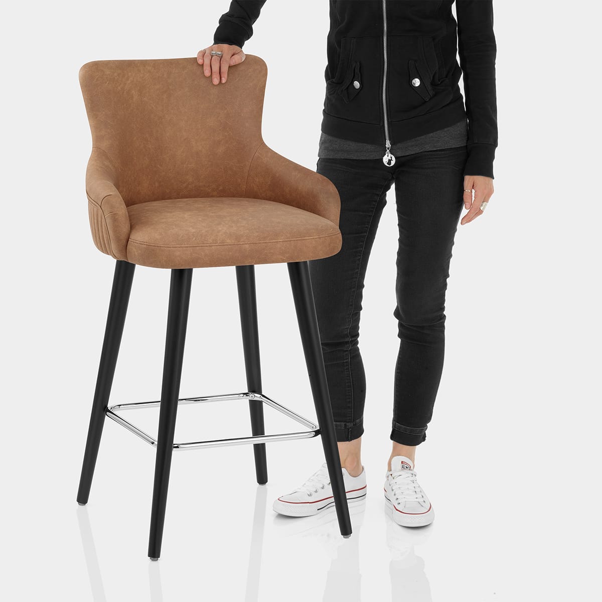 Diablo Bar Stool Tan Features Image