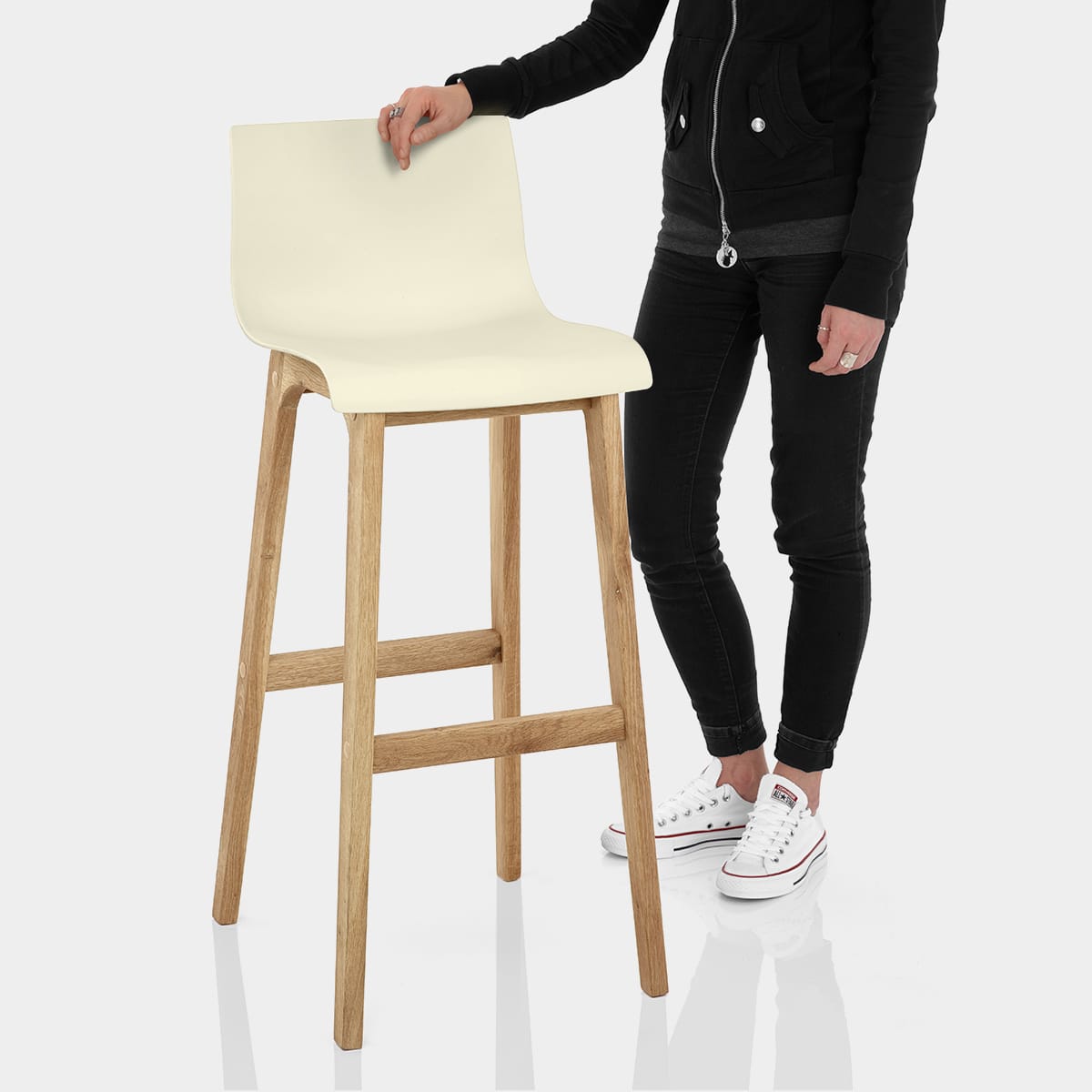 Drift Oak & Cream Bar Stool Features Image