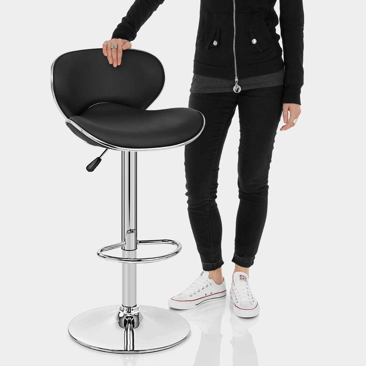 Duo Bar Stool Black Features Image