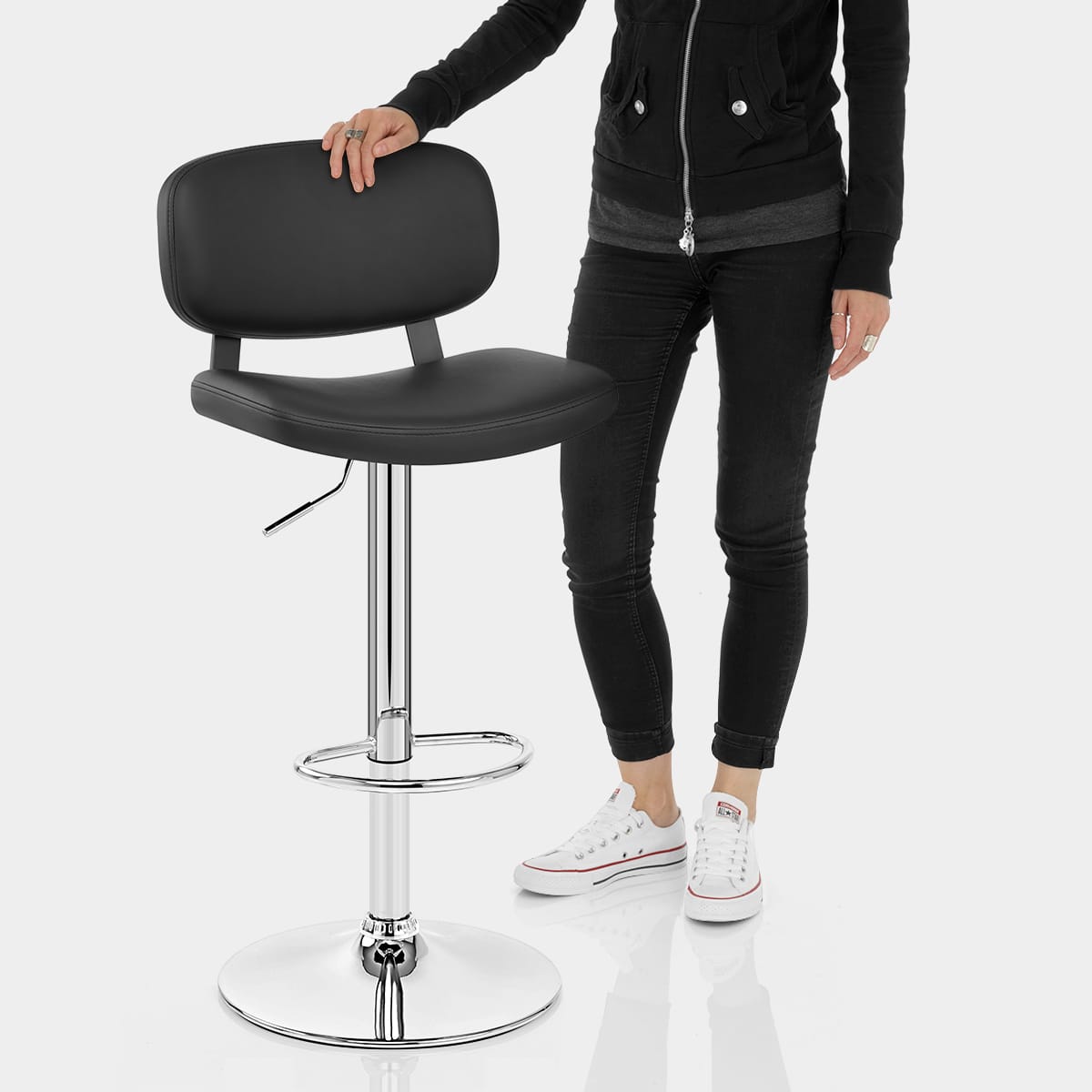 Edge Bar Stool Black Features Image