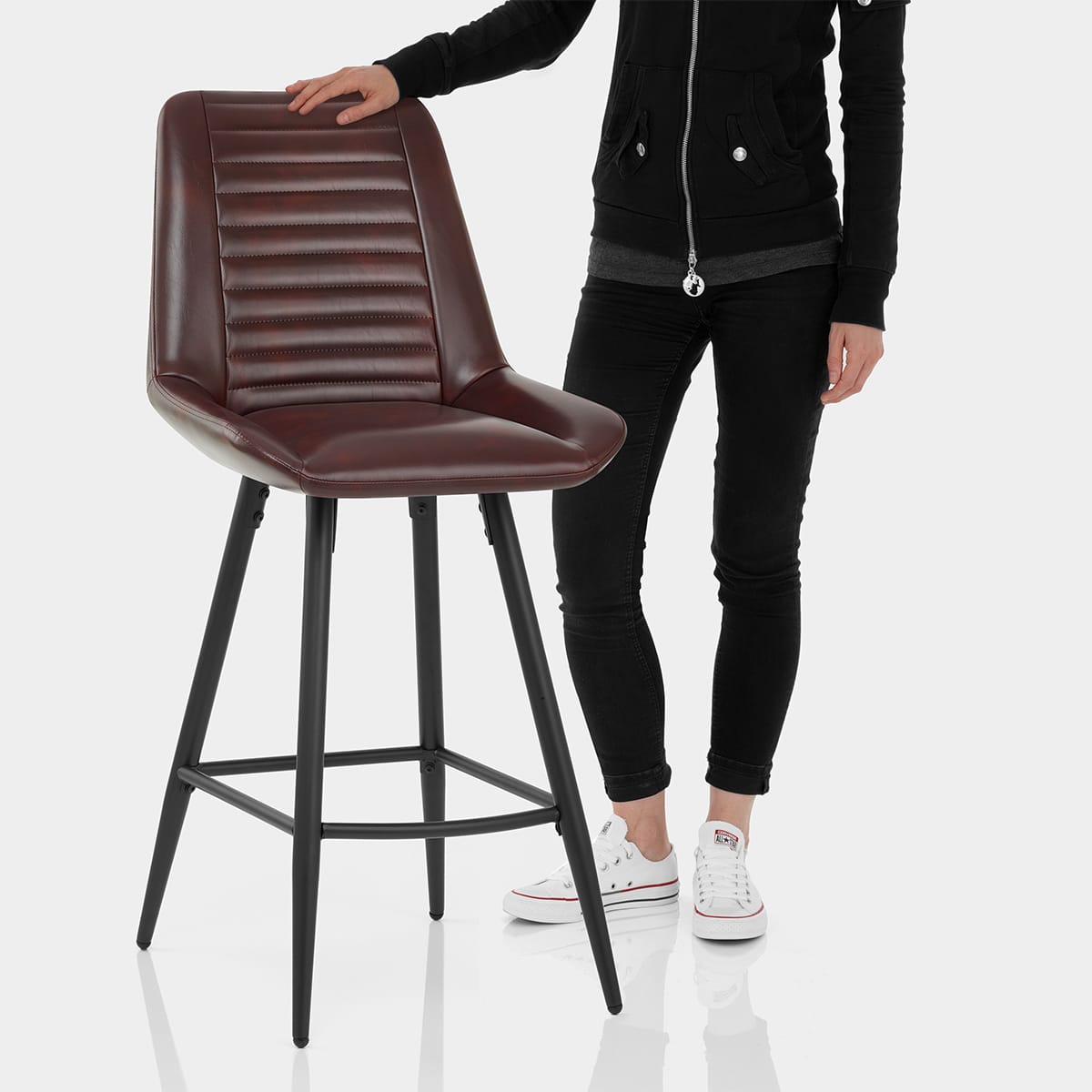 Forse Stool Brown Features Image