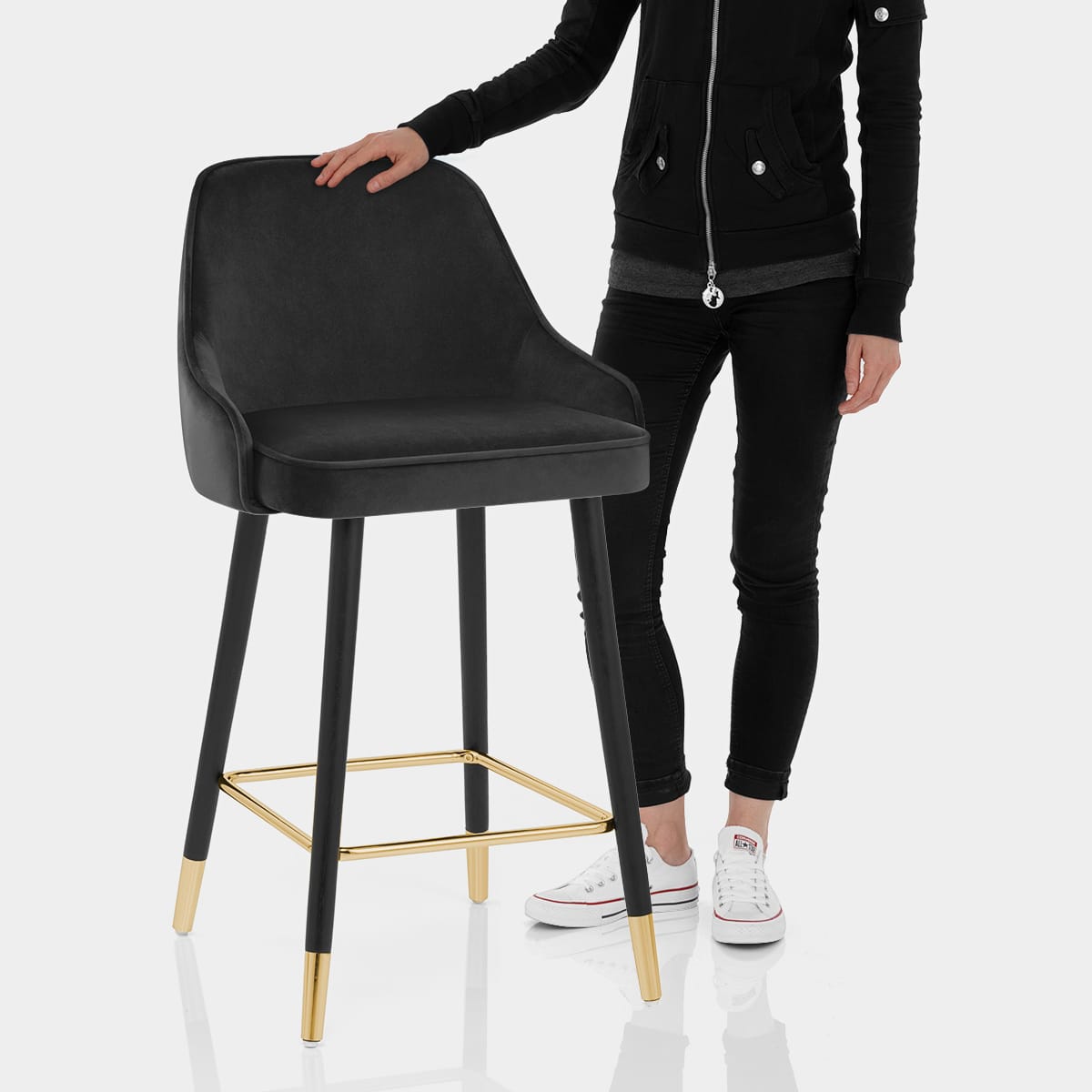 Glam Stool Gold & Black Velvet Features Image