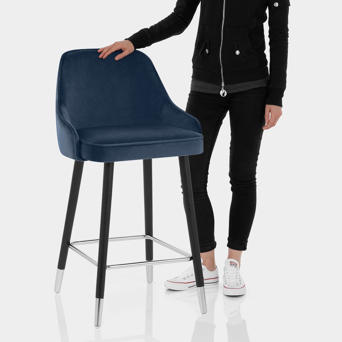 Glam Bar Stool Blue Velvet Features Image