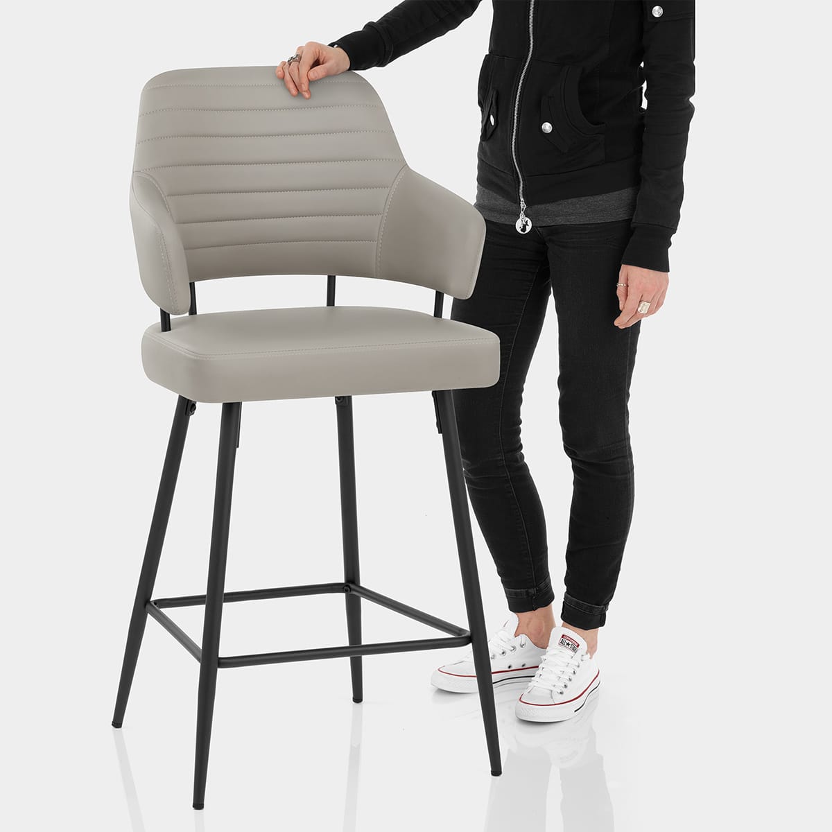 Hampton Bar Stool Light Grey Features Image