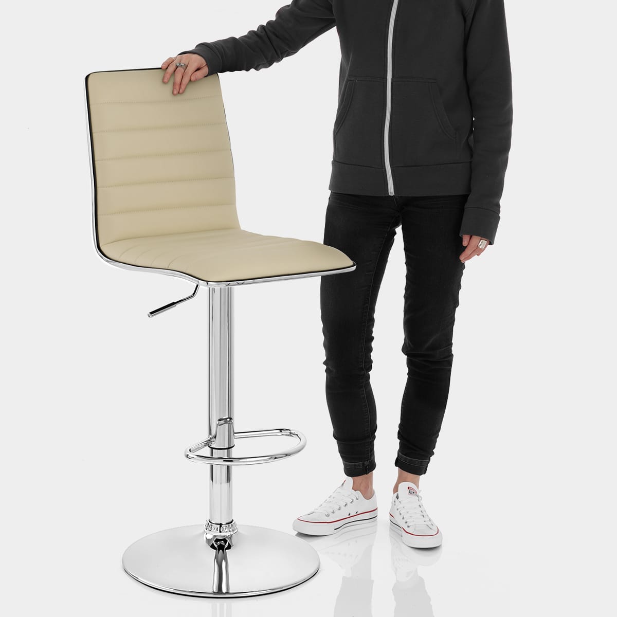 Hiline Bar Stool Cream Features Image