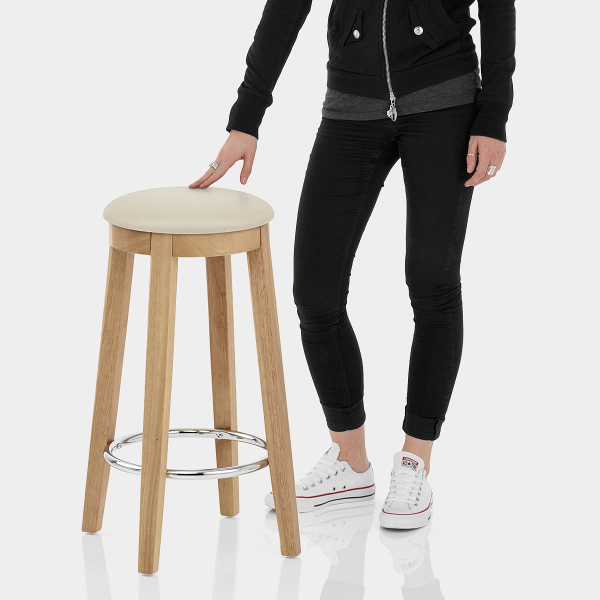 Ikon Kitchen Stool Oak & Cream Features Image