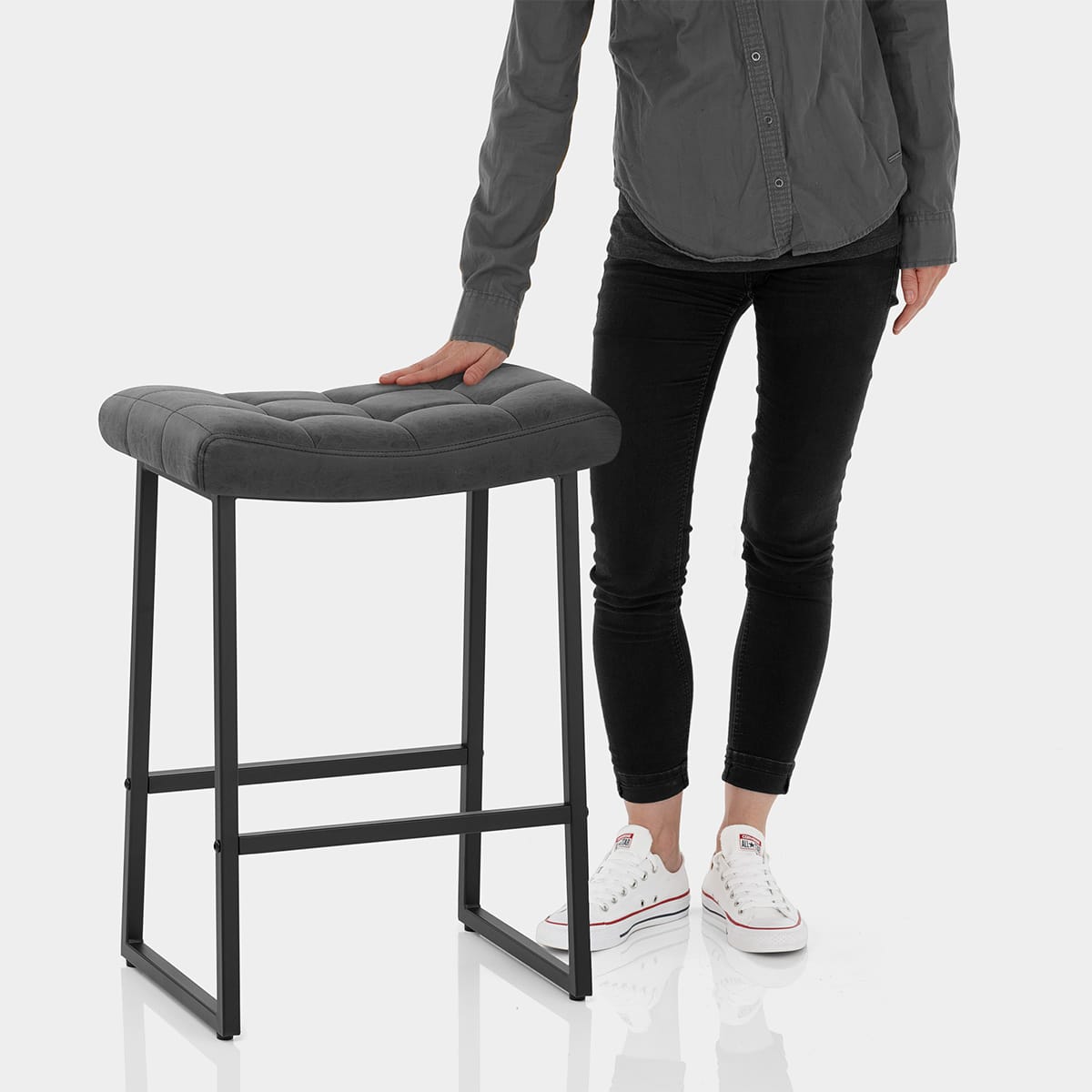 Jago Bar Stool Antique Black Features Image