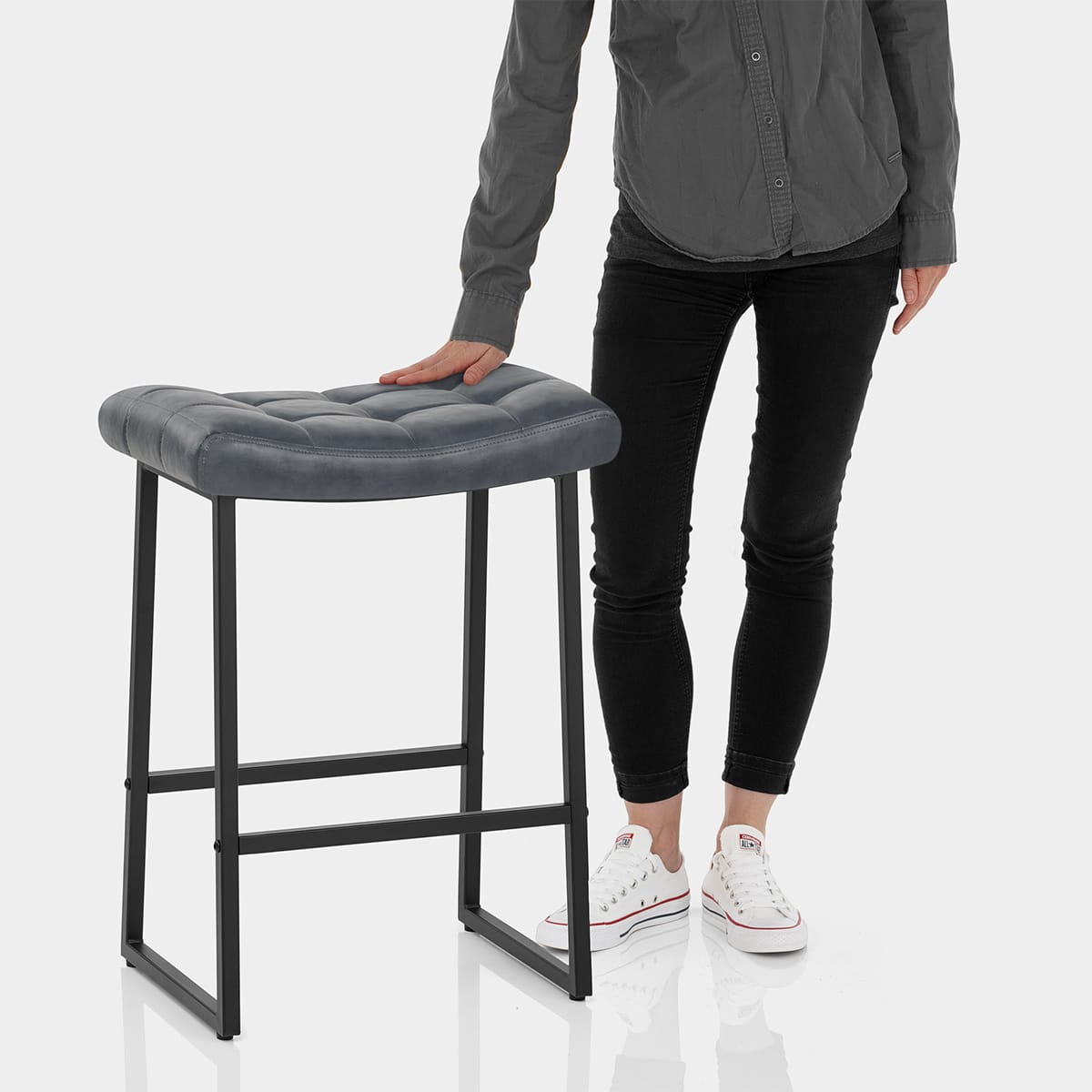 Jago Bar Stool Antique Blue Features Image