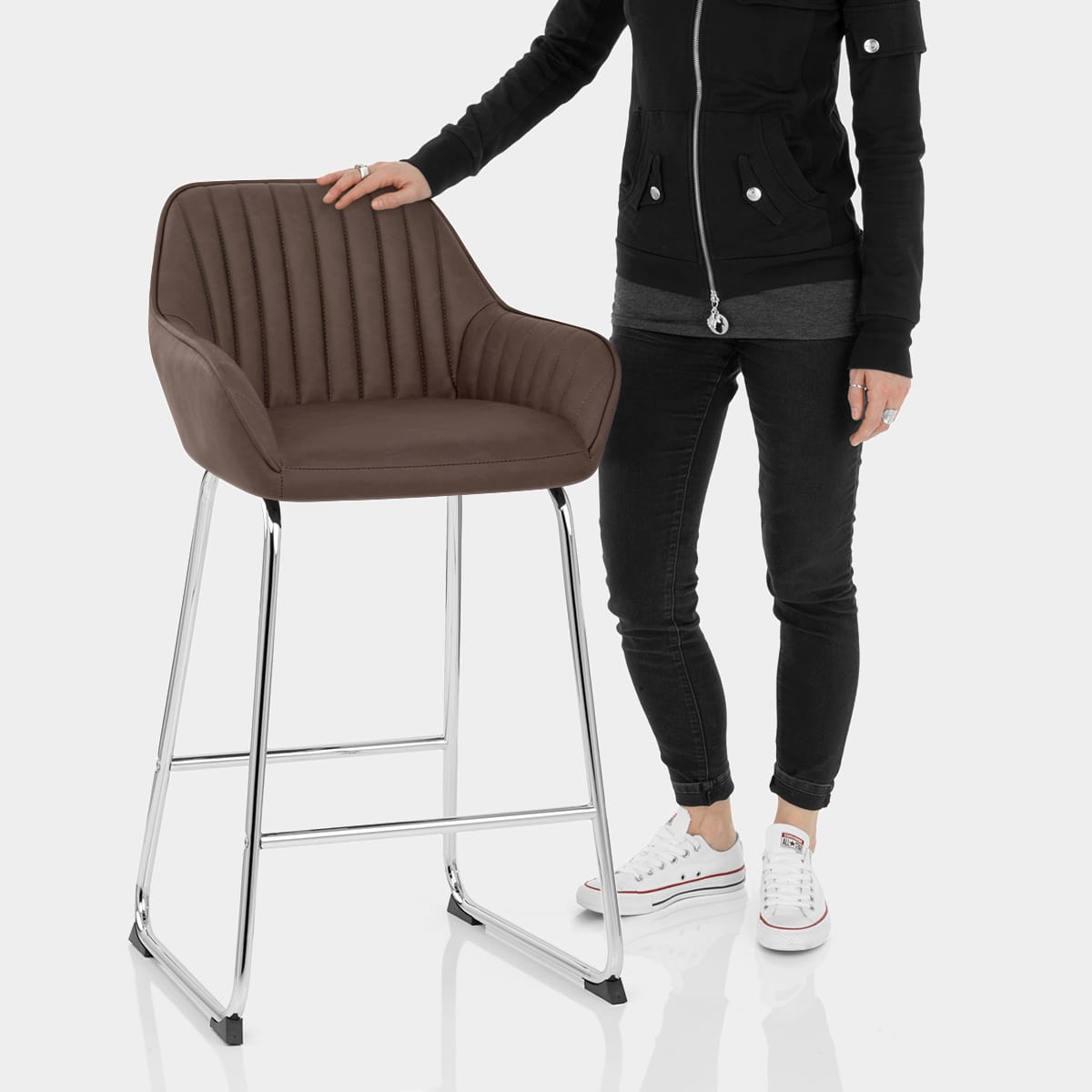 Kanto Chrome Stool Brown Features Image