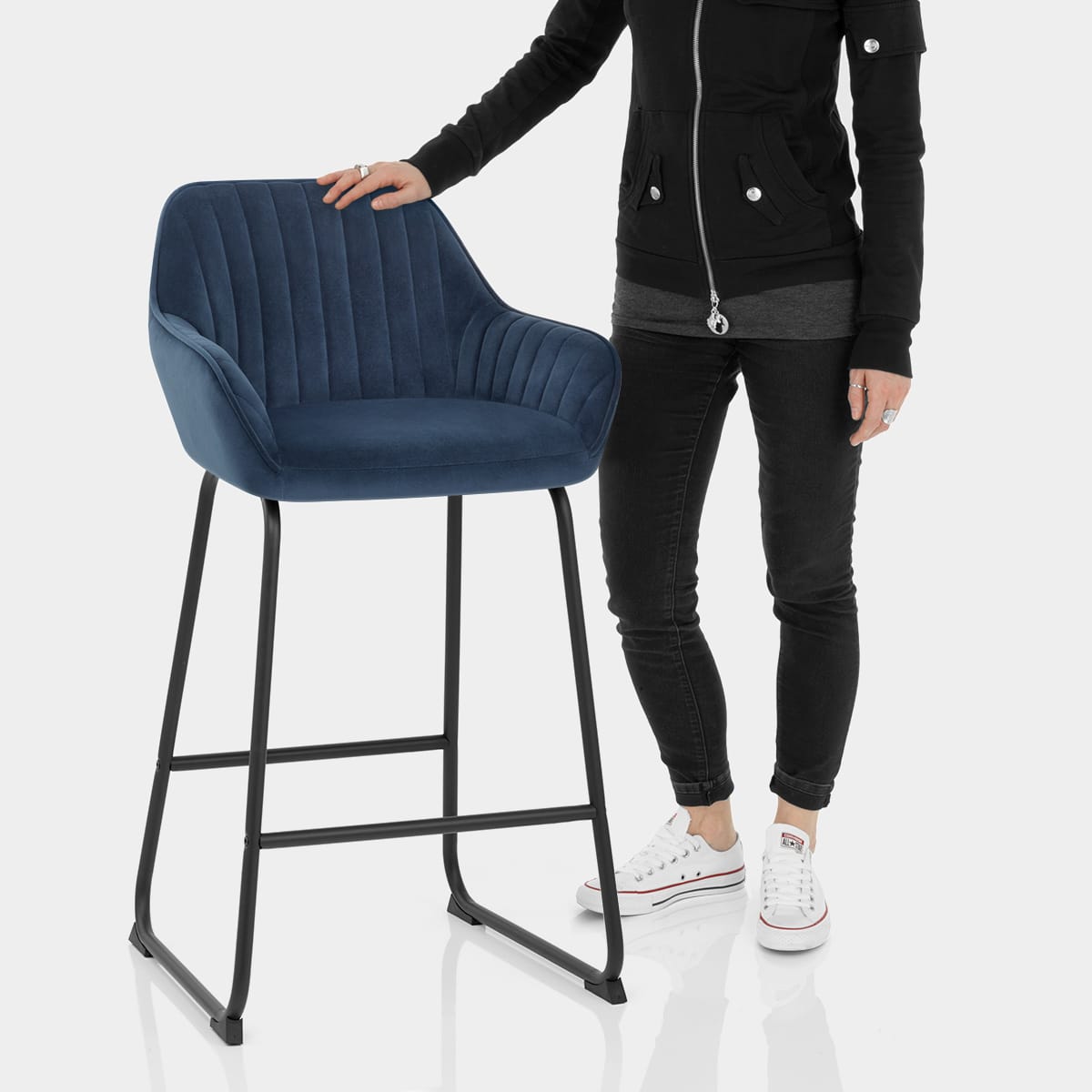 Kanto Bar Stool Blue Velvet Features Image