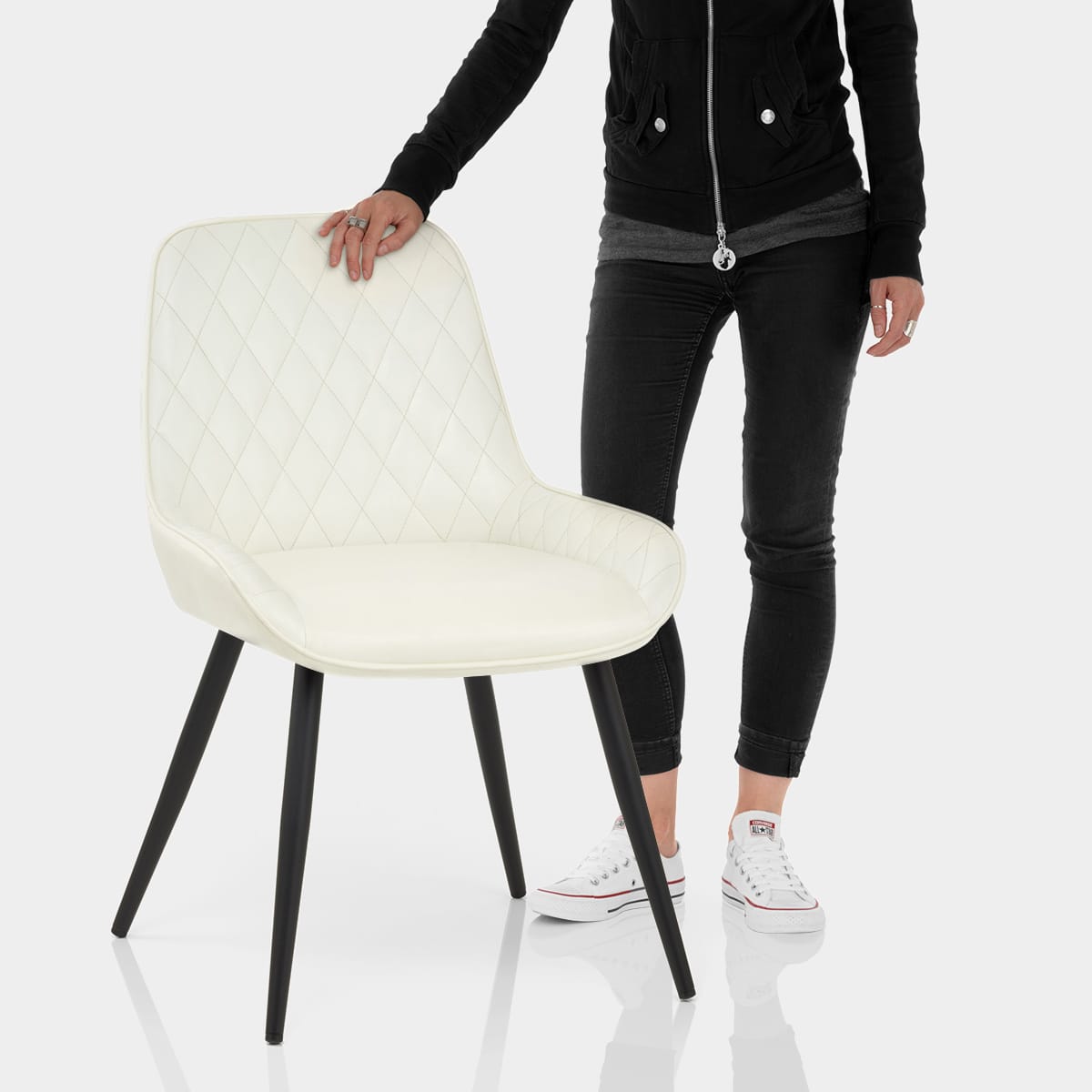 Lincoln Chair Antique Cream Features Image