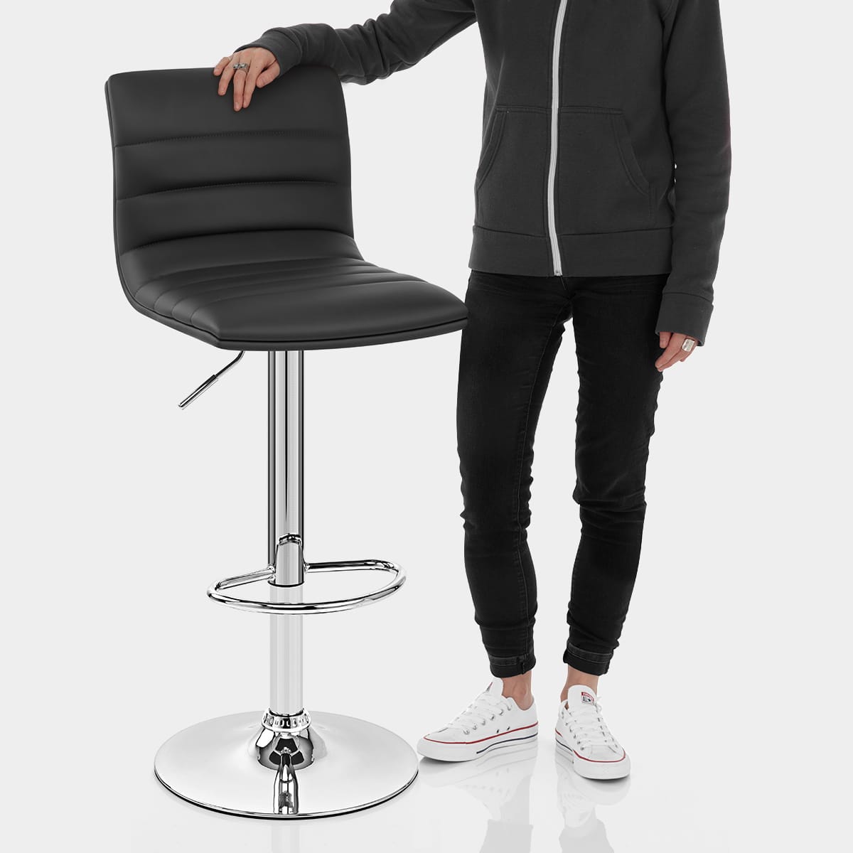 Linear Bar Stool Black Features Image