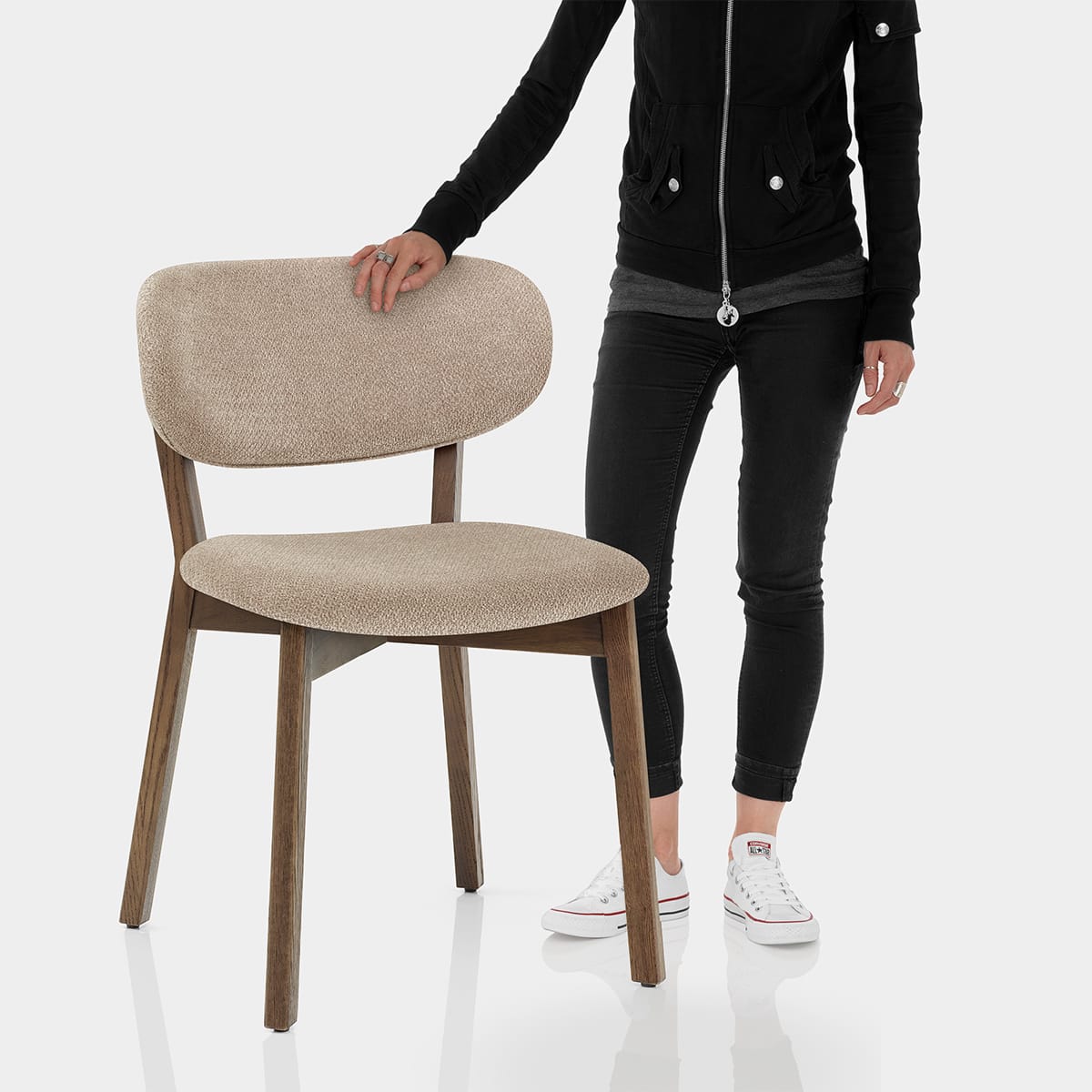 Maya Light Oak Chair Tweed Fabric Features Image