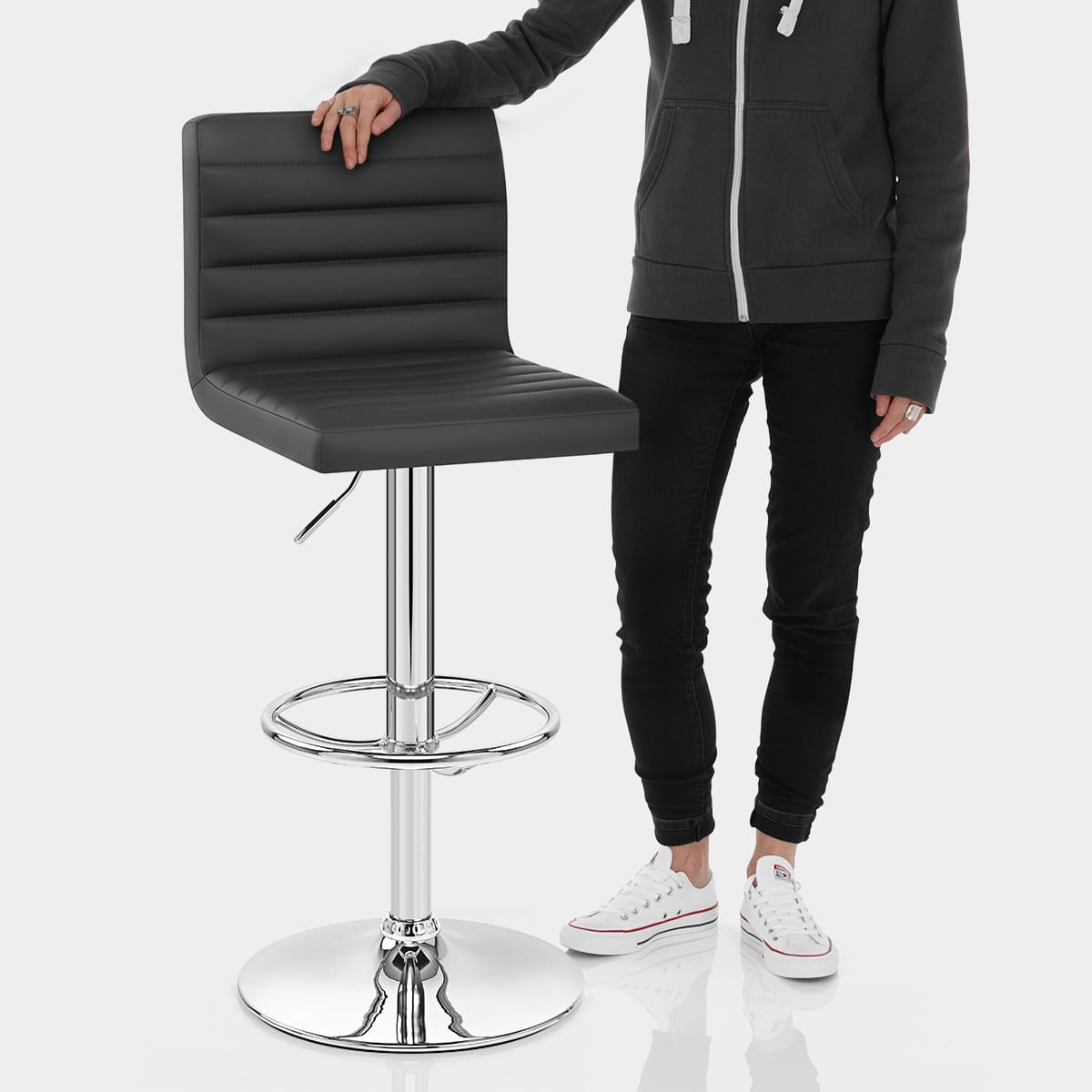 Mint Bar Stool Black Features Image