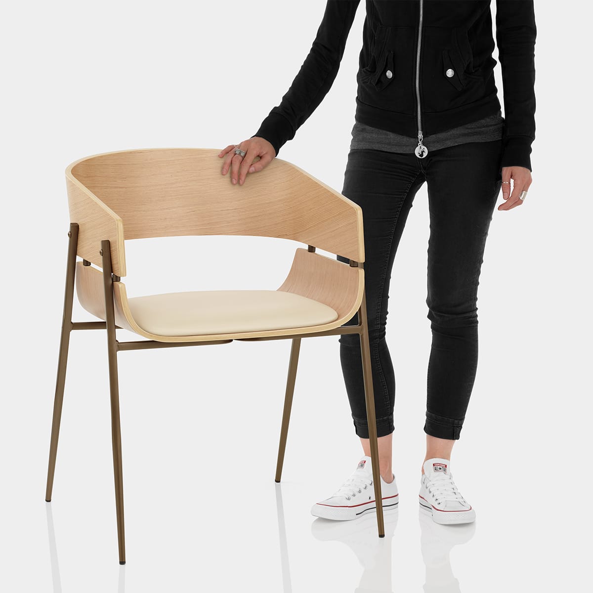 Nevada Oak Chair Cream Features Image