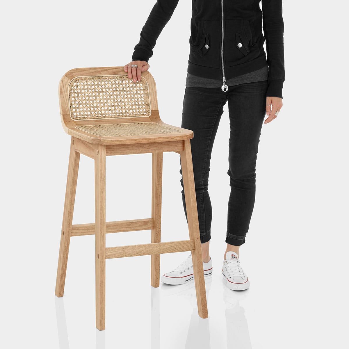 Oakley Wooden Stool Features Image
