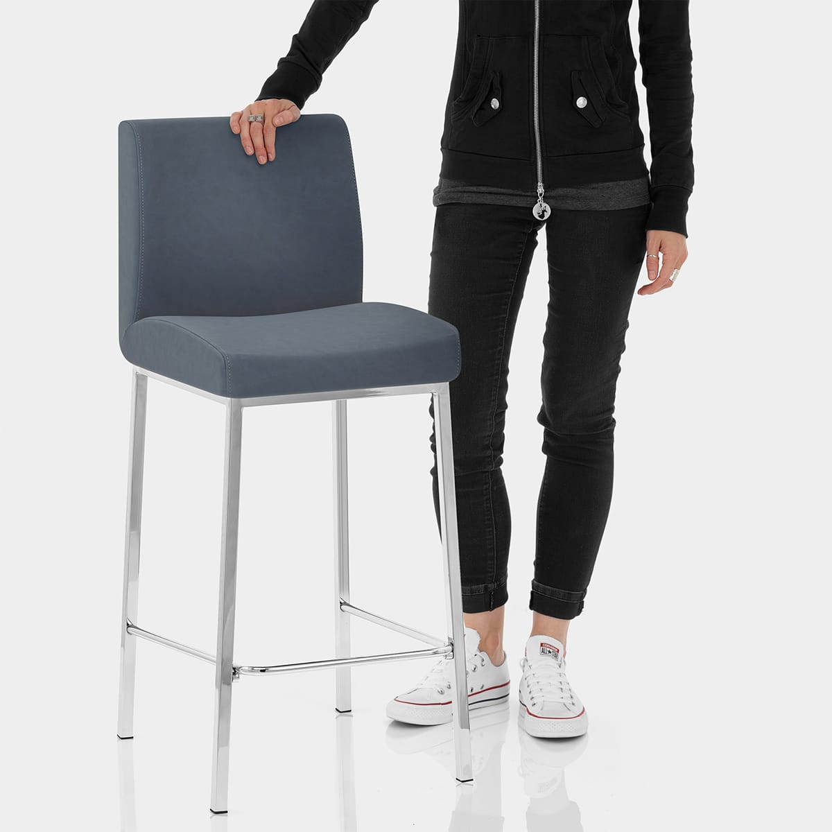 Pacino Stool Antique Blue Features Image