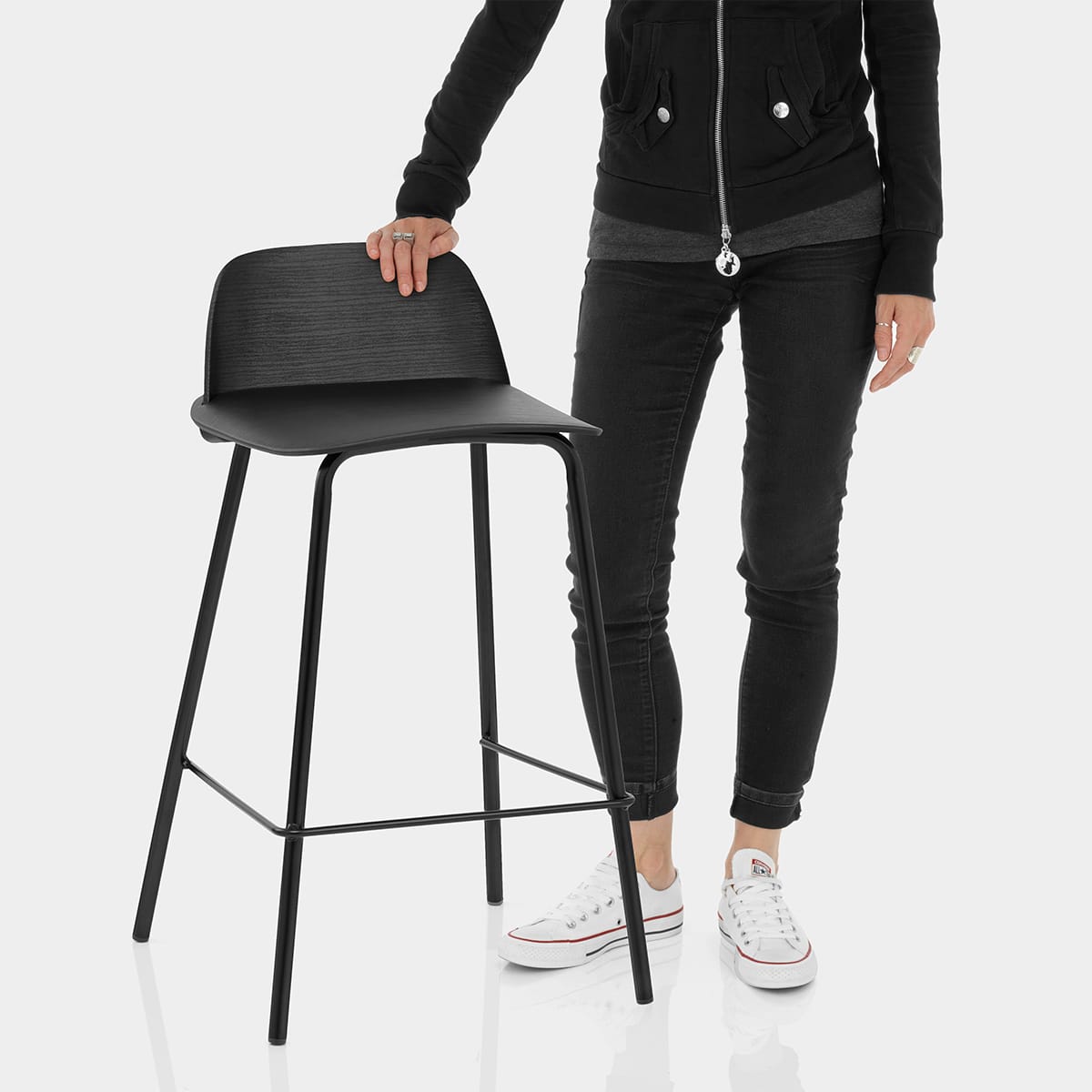 Pixel Bar Stool Black Features Image