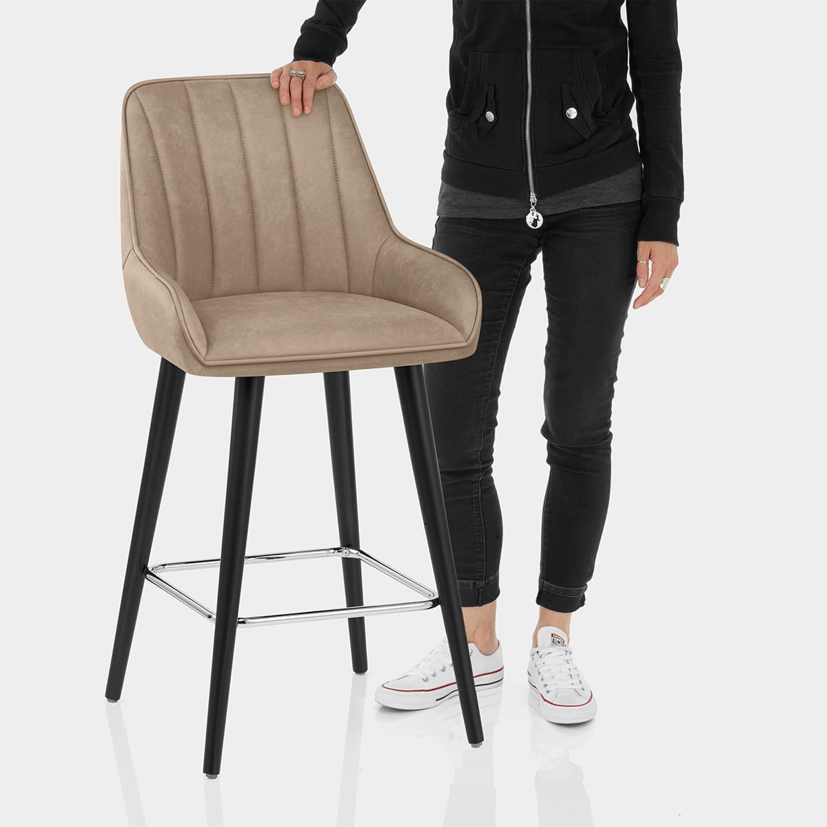 Rosa Bar Stool Brown Features Image