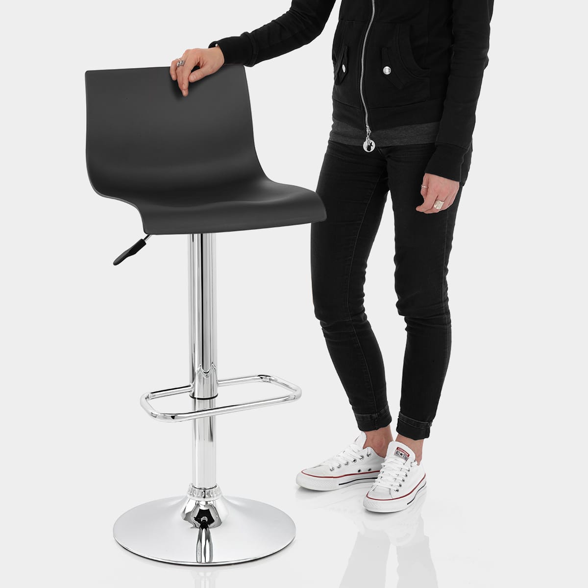 Serena Bar Stool Black Features Image
