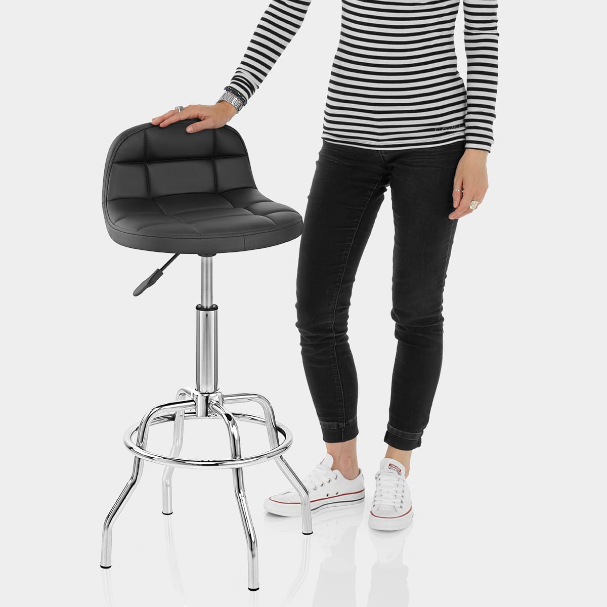 Summit Bar Stool Black Features Image