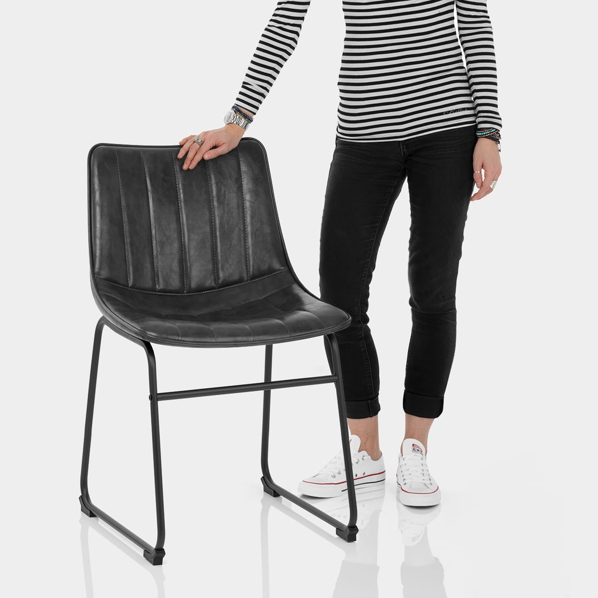 Tucker Chair Antique Black Features Image