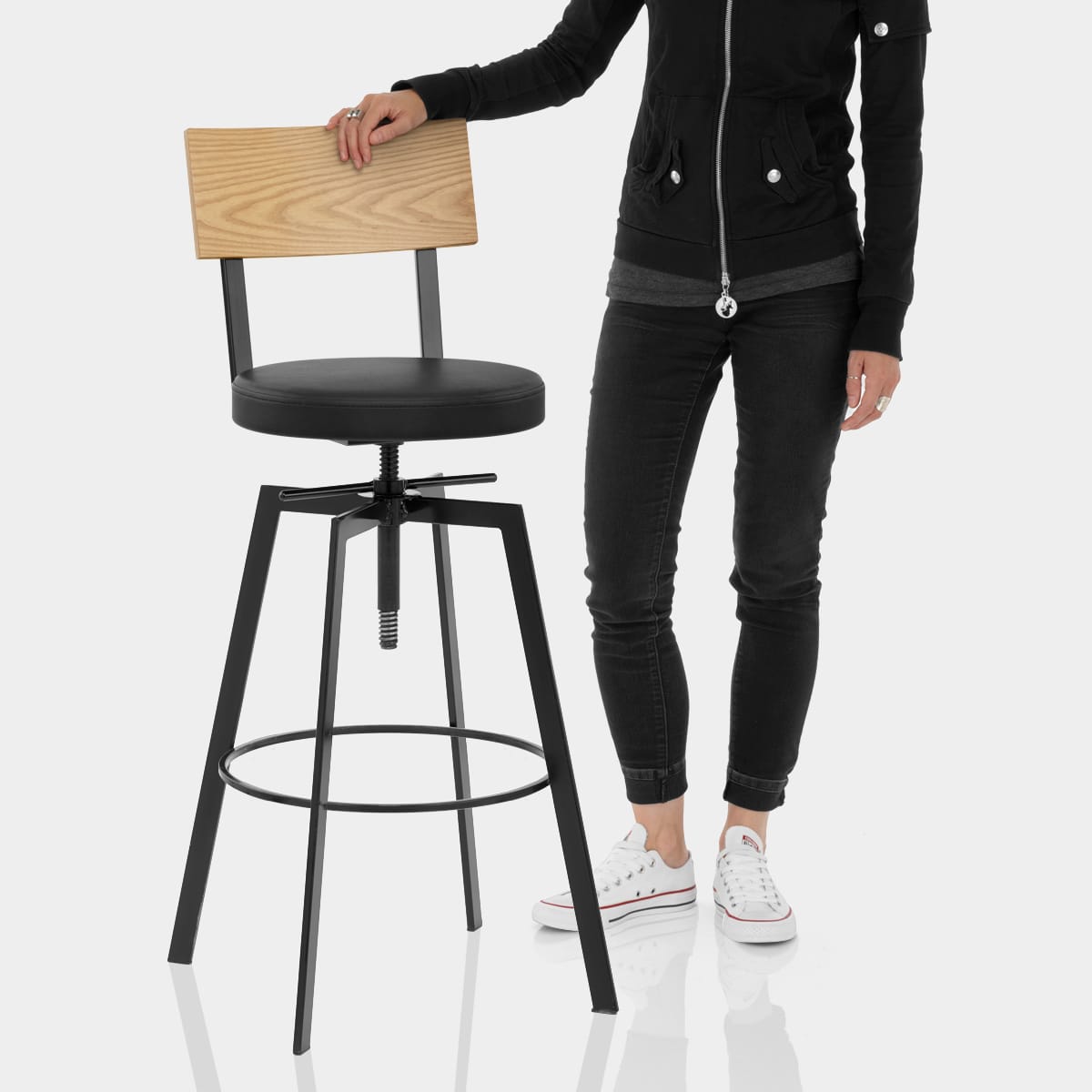 Urban Oak Industrial Stool Black Features Image