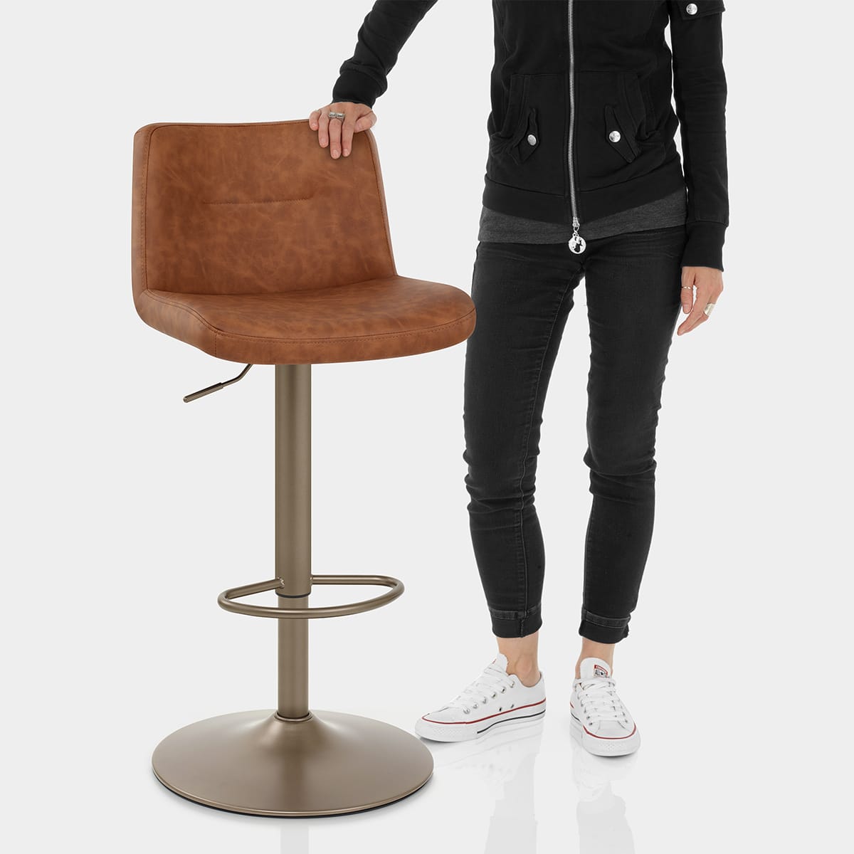 Utopia Bar Stool Antique Brown Features Image