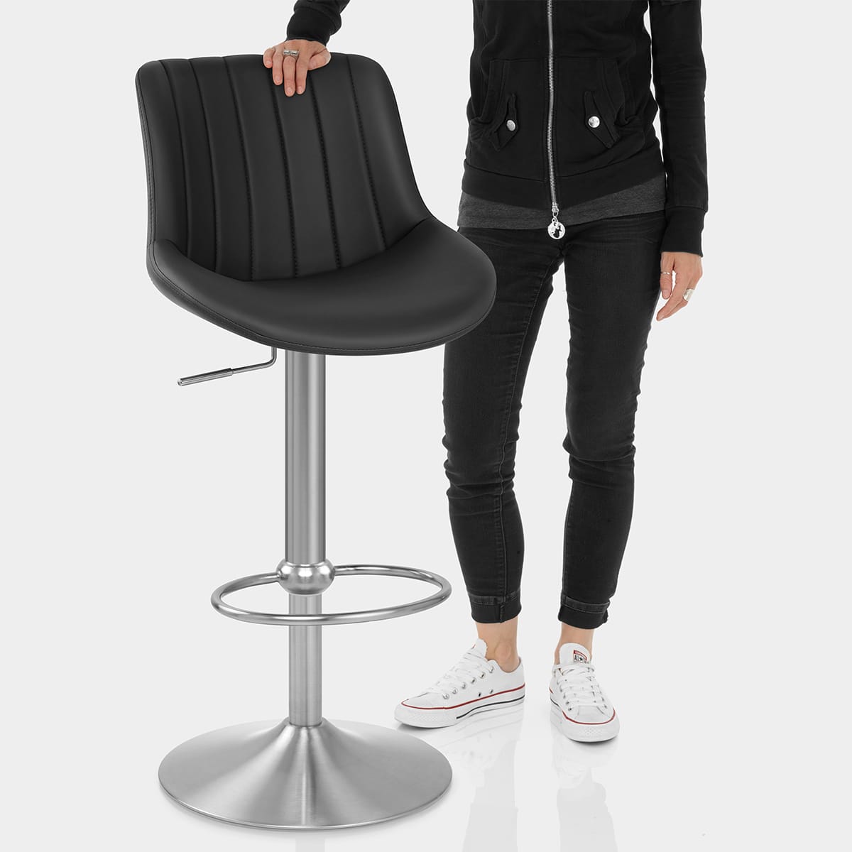 Versailles Real Leather Stool Black Features Image