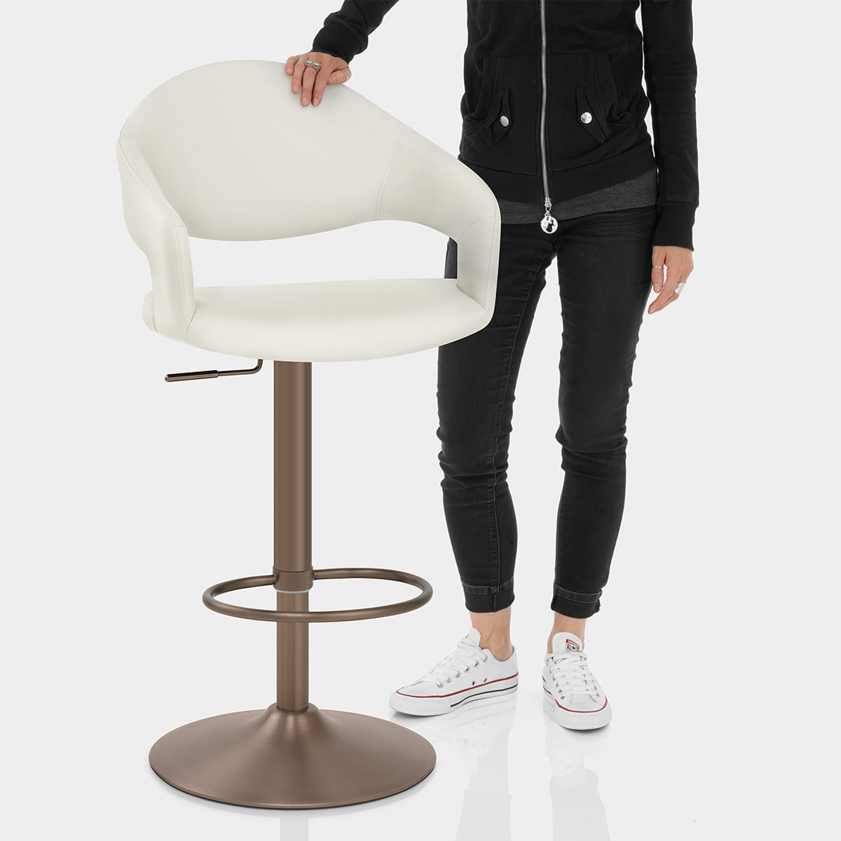 Washington Bar Stool Ivory Features Image