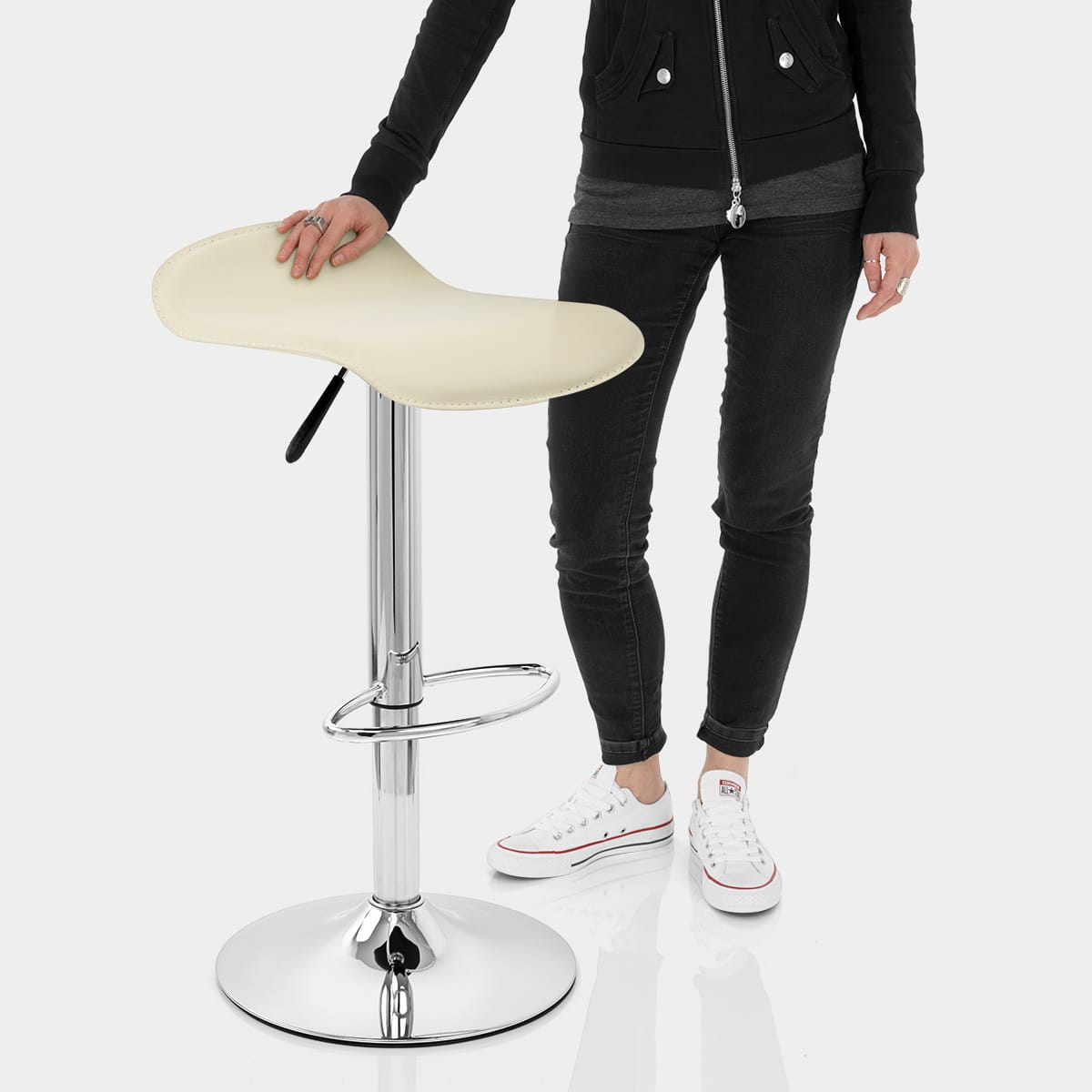 Zars Bar Stool Cream Features Image