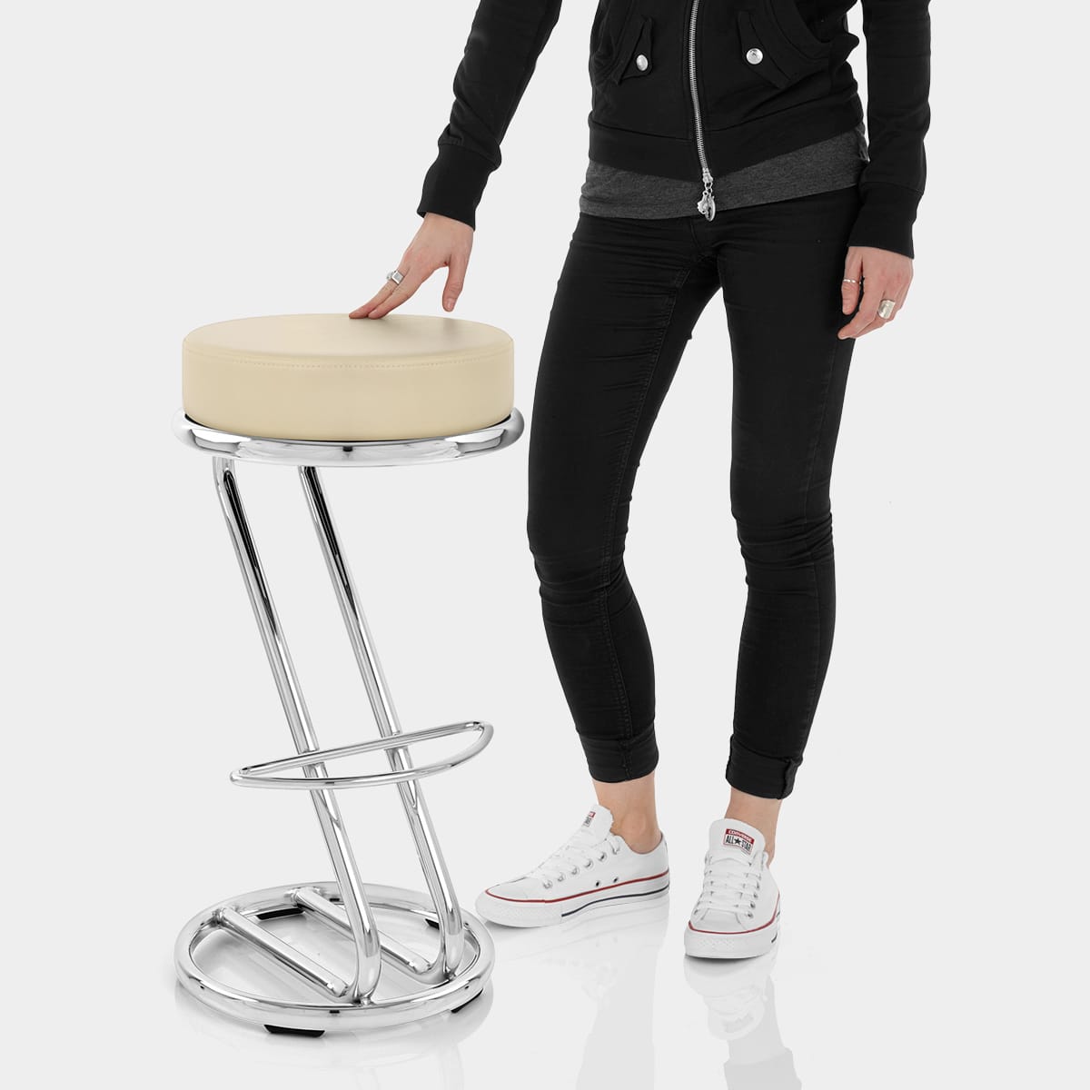 Zizi Kitchen Stool Cream Features Image