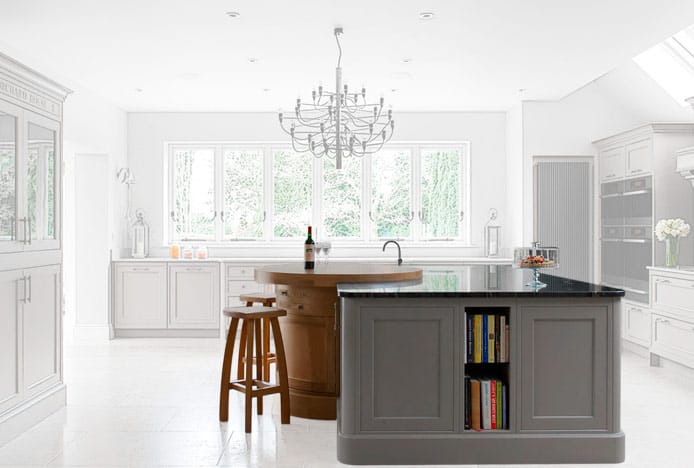 Circular Breakfast Bar With Oslo Oak Bar Stools