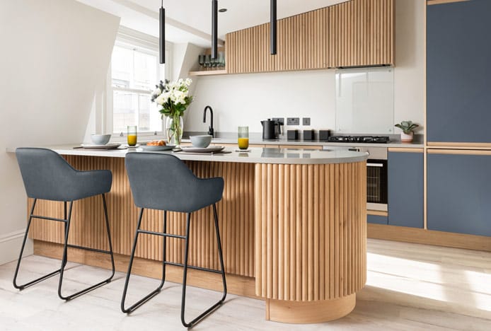 Curved Bar With Gabrielle Bar Stools