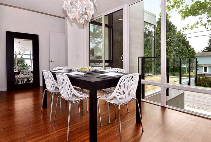 Sherwood White Chairs with Black Table